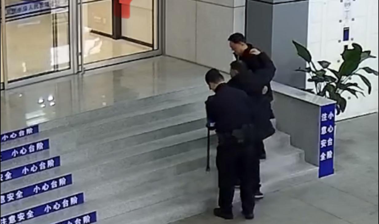 E:/25.12.10后 上传网站留存/致敬“服务之星”刘礼兵！南京市保以专业守护安全，用温情温暖人心/照片/精修/5851dfcd78fd0f1bab3c514af4abc905.jpg5851dfcd78fd0f1bab3c514af4abc905